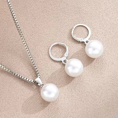 Pearl Elegance Necklace & Earrings Set